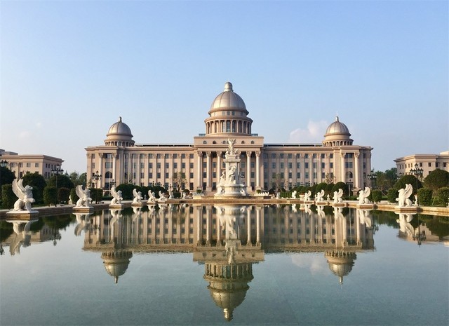 萬(wàn)豐奧特控股集團(tuán)